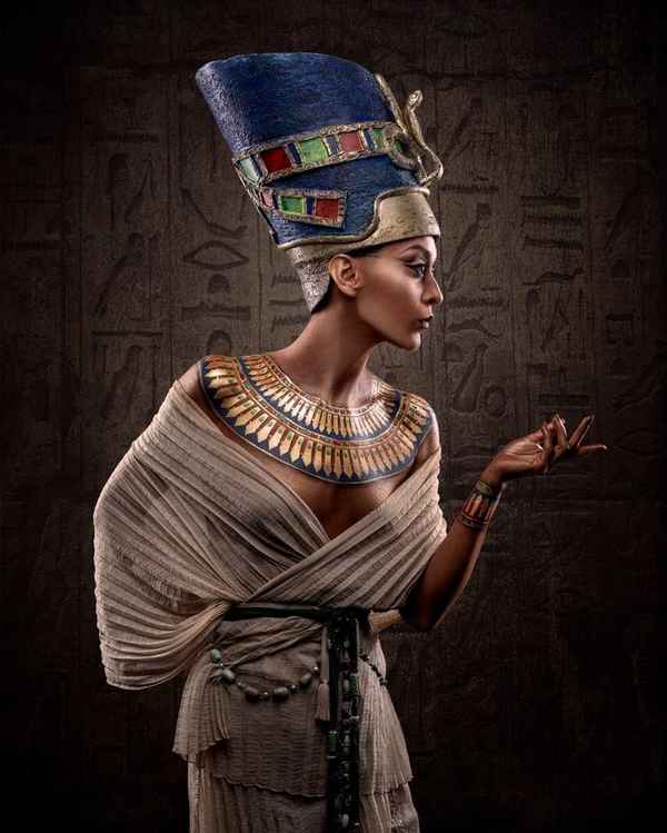 
    Женский образ в искусстве Древнего Египта (на примере судеб цариц Нефертити, Хатшепсут и Нефертари)

      