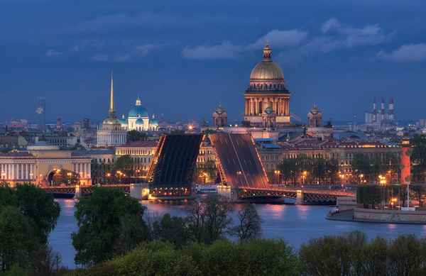 
    Величественный Петербург

      